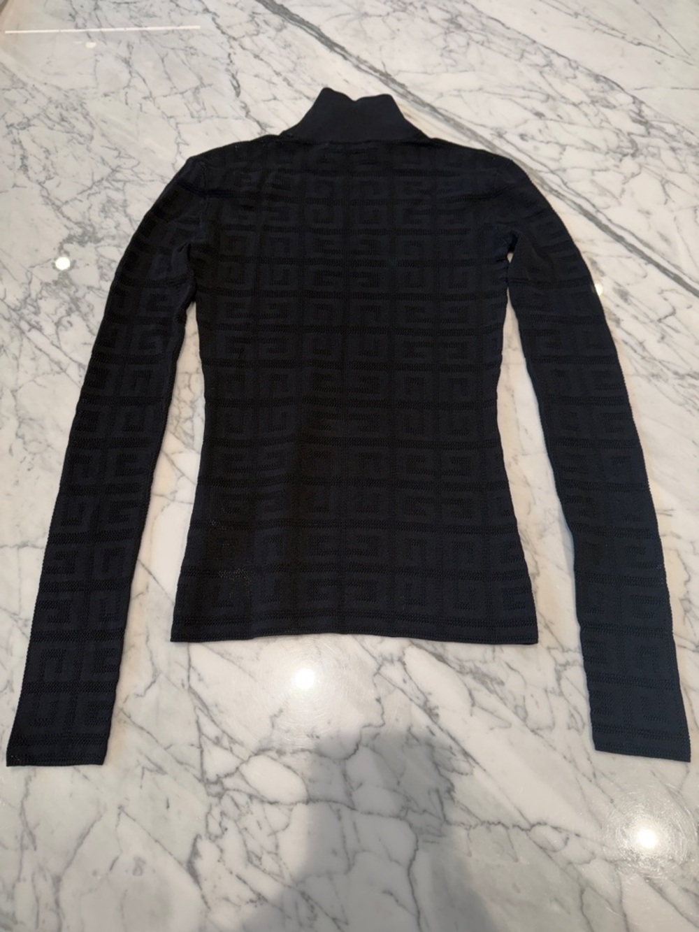 GIVENCHY
All Over 4G Turtleneck Sweater - Picture 8 of 8